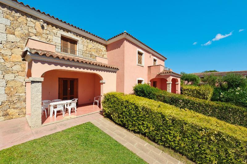 Residence Stella Marina San Teodoro  Buitenkant foto