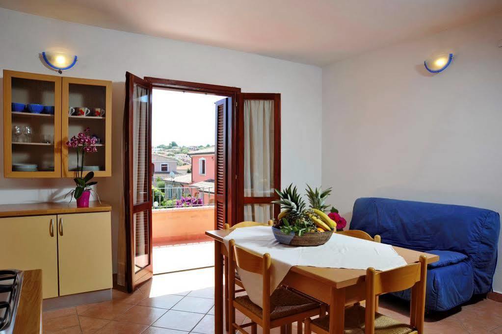 Residence Stella Marina San Teodoro  Buitenkant foto